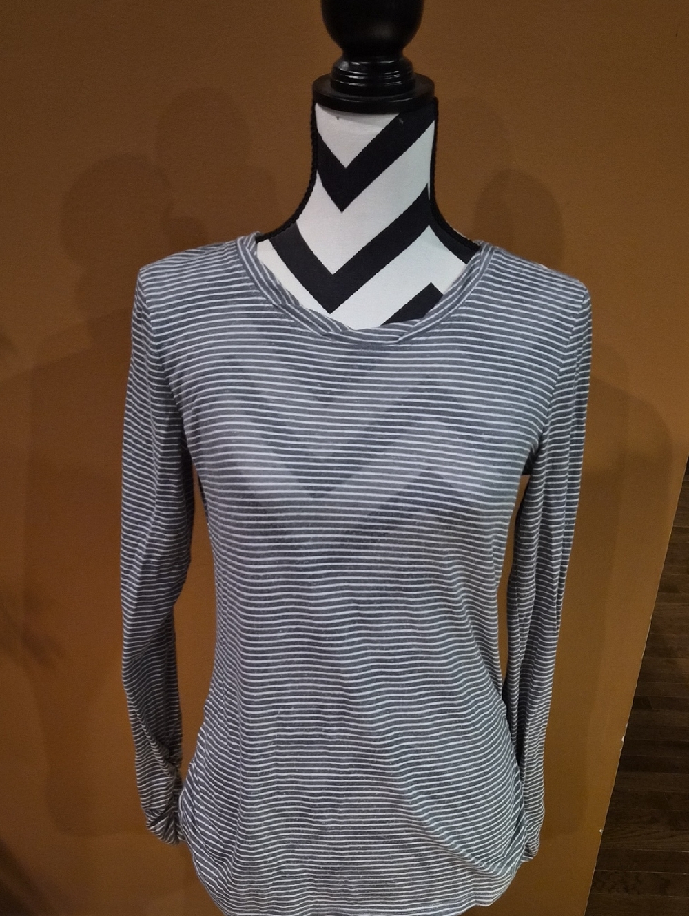 Sundance Striped Long Sleeve Women's Top - Gray/White